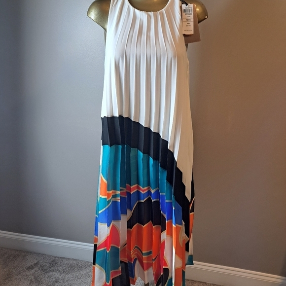 Mianotte Pleated White And Multicolor Midi Dress - Picture 3 of 9